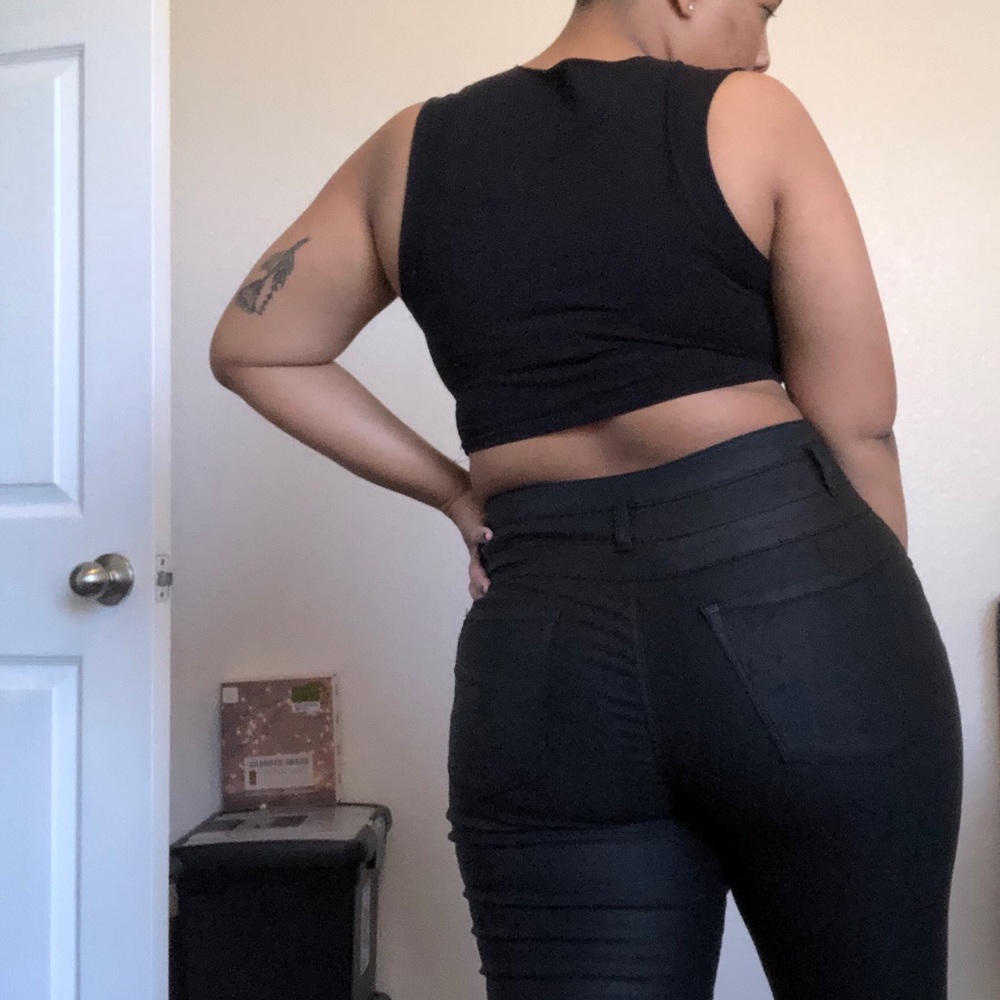 High waisted black skinny jeans